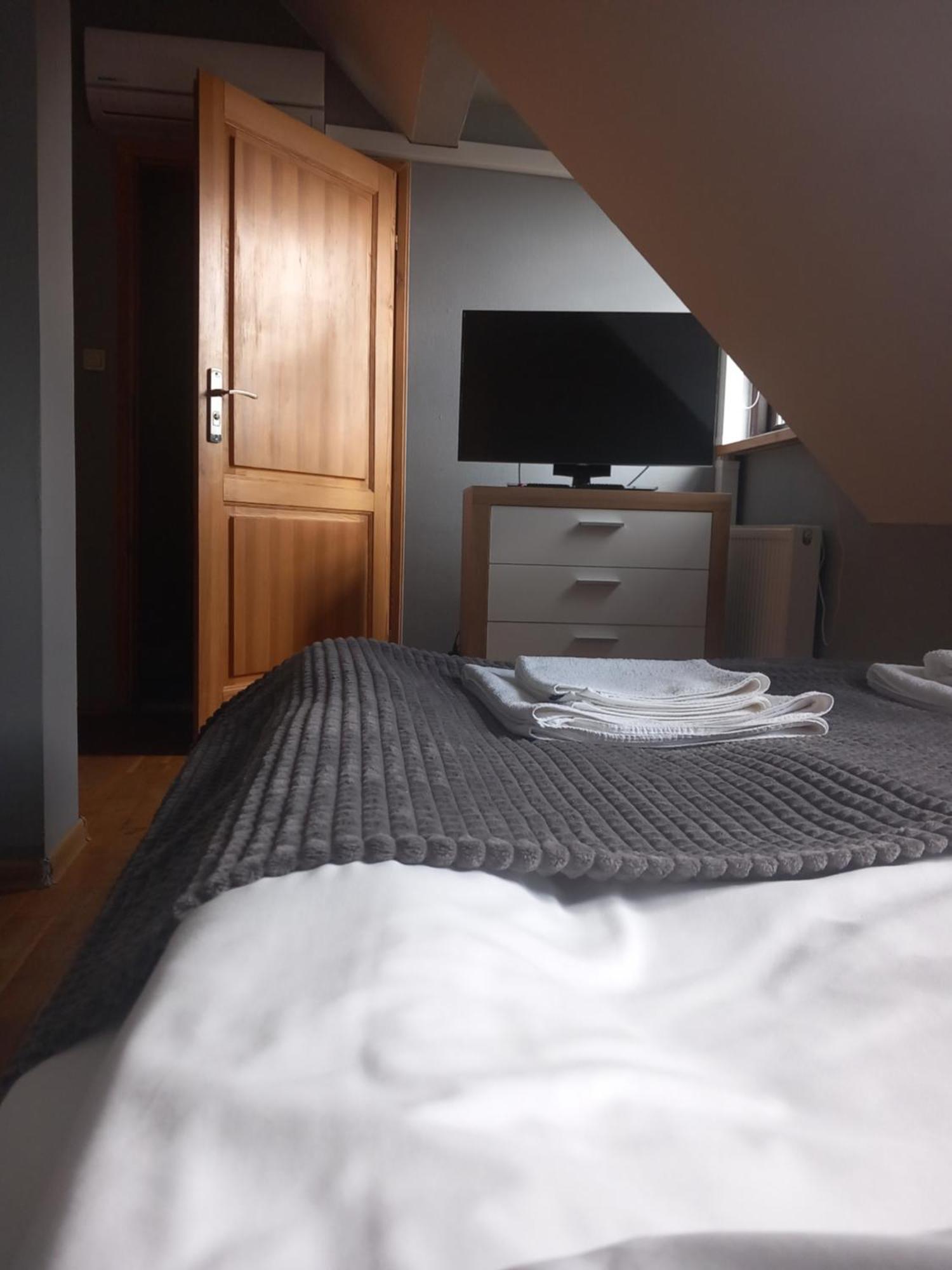 Dobry Klimat Hotel Uniejow Buitenkant foto